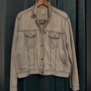 AE Distressed, Acid Washed, & oversized